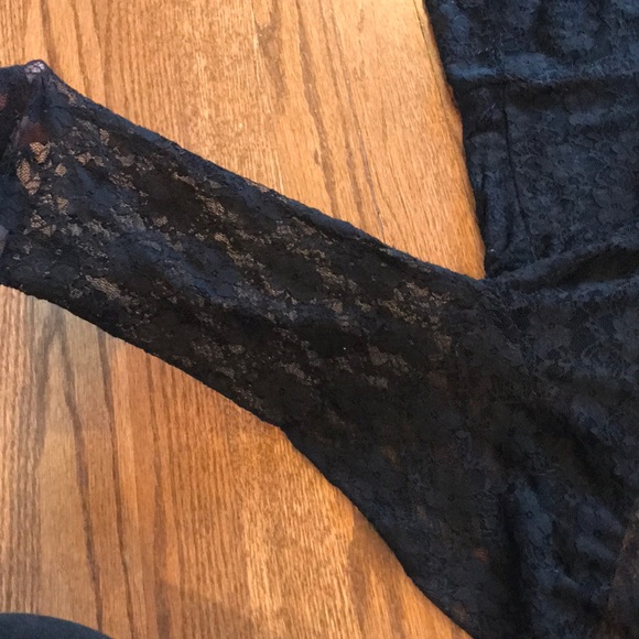 Black lace dress - Picture 4 of 5